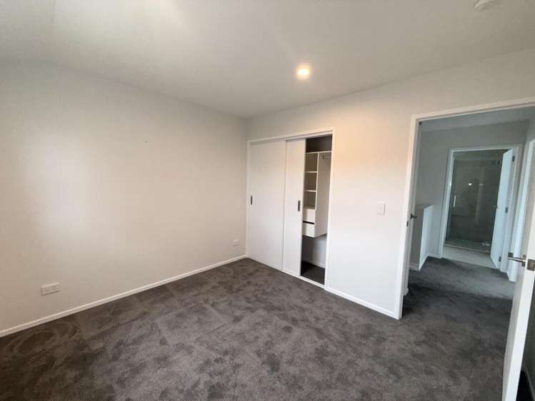 8/1 Scott Road 10695_11