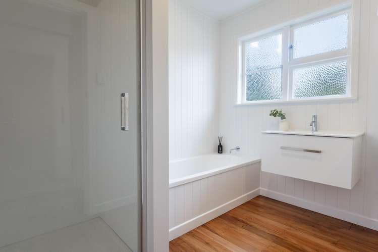 9 Hugh Duncan Street Haywards_12