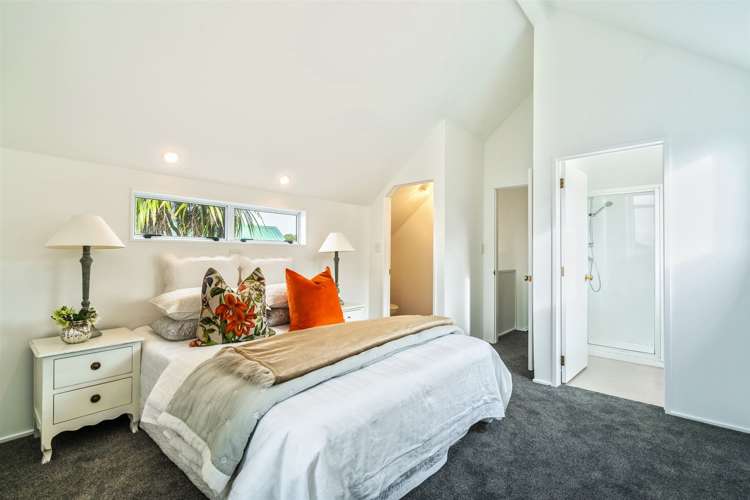 1/1 Valley Road Northcote_9