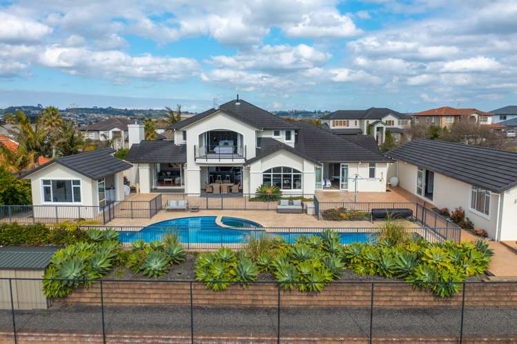 58 Chateau Rise Flat Bush_6