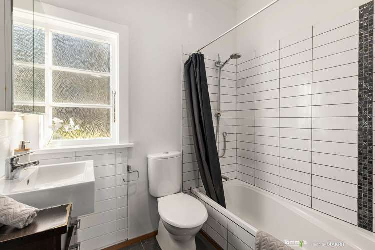 6 Hathaway Avenue Karori_14