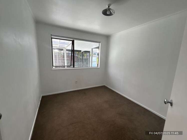 21 Fitzherbert Ave West Harbour_7