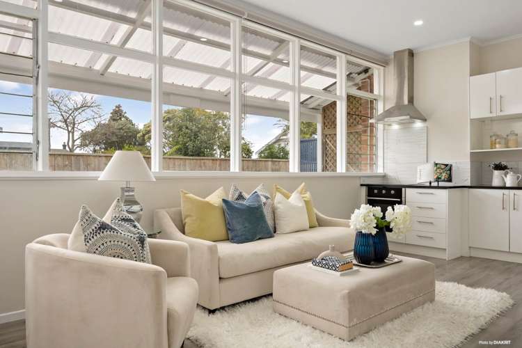 1/9 August Place Greenlane_2