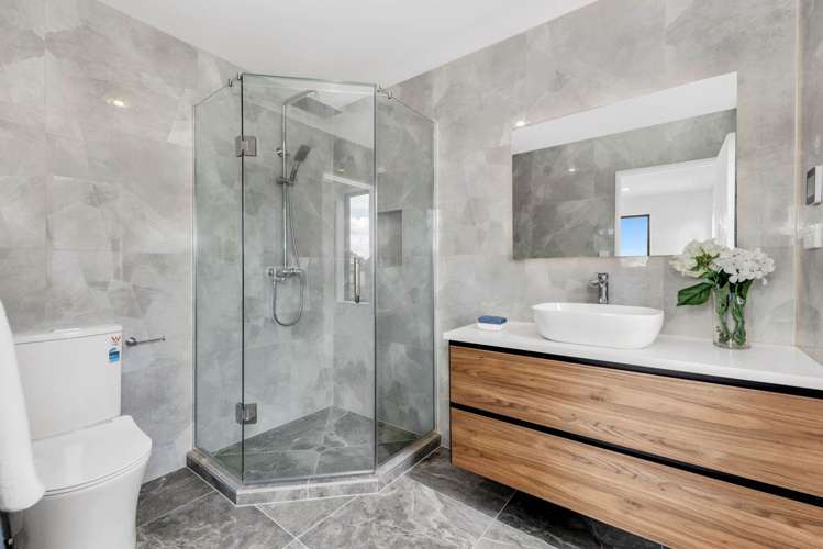 6 Bendridge Street Flat Bush_25