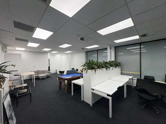 Shop 4, 110 Devonport Road City Centre_2