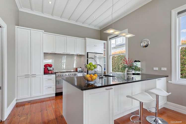 33 Mozeley Avenue Devonport_3