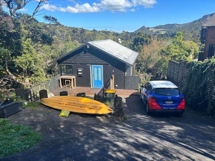 1109 Huia Road Huia_16