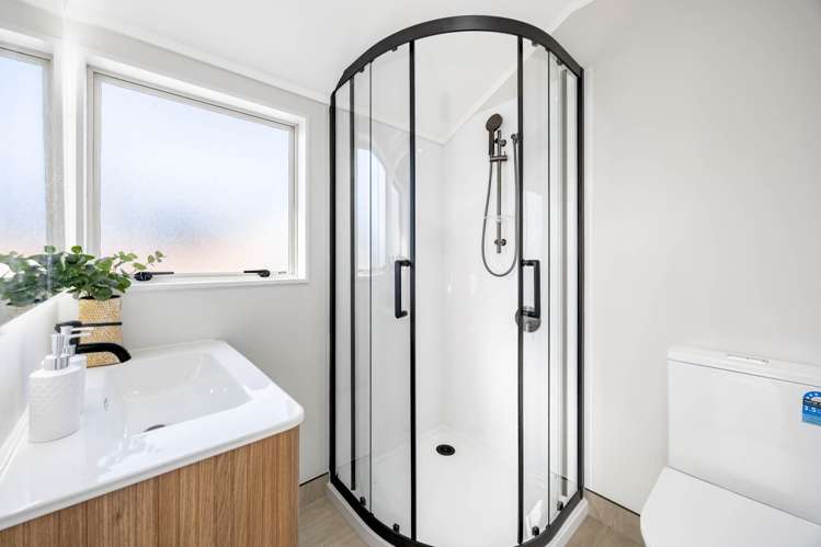 27B Central Park Drive Te Atatu South_14