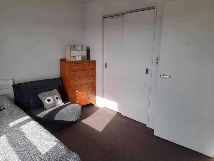 E5/60 Masons Road Oteha_8