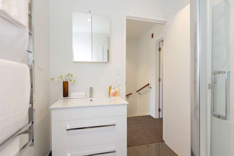 5/8 Dock Street Auckland Central_10