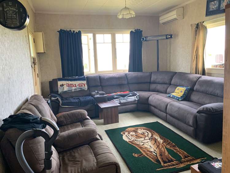 196 School Road Paeroa_7