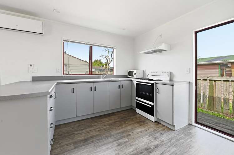 8 Beech Place Owhata_15