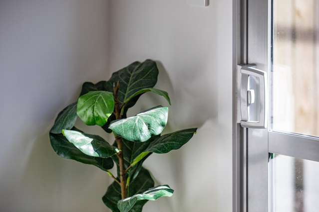 1/113 Knighton Road Hillcrest_2