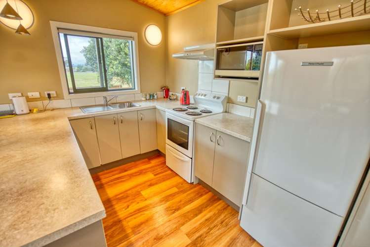 4 Russell Street Okarito_10