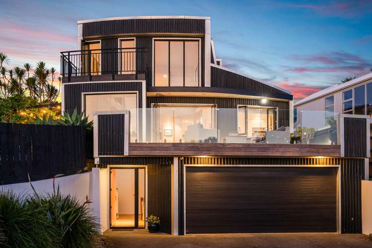2 Ngatira Road Muriwai_42