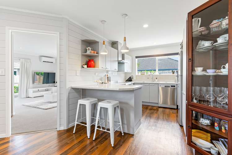 2/5 Daria Place Northpark_13