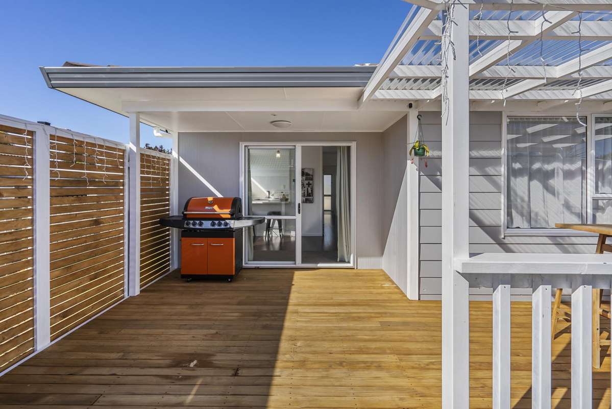2/212 Waitemata Drive_4