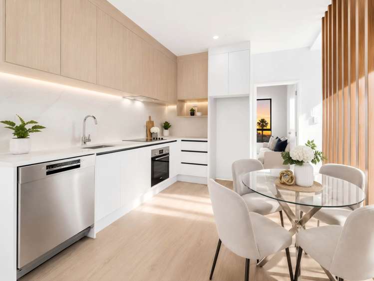2/4 Toru Street Te Atatu Peninsula_10