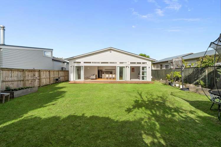 7 Huntingtree Avenue Sandringham_13