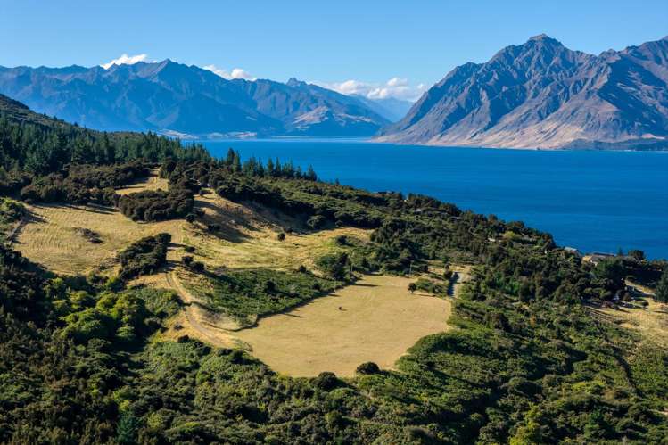 1147 Lake Hawea - Albert Town Road Albert Town_3