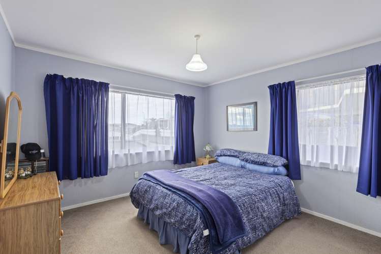 8a Walmer Grove Bell Block_20