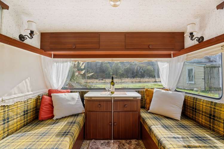 8 Roches Lane Lumsden Surrounds_8