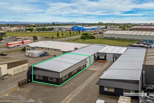 Refurbished Hornby Warehouse - Ready Now!