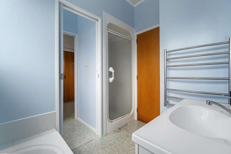 12 Bains Avenue Hamilton East_19