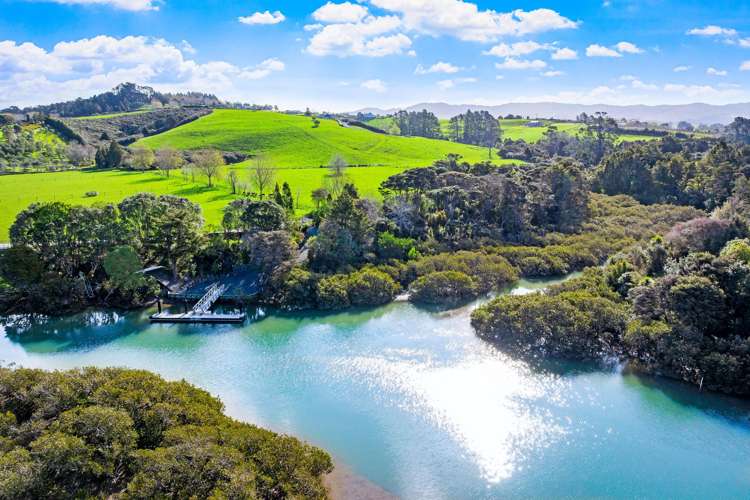 77 Sharp Road Matakana_2