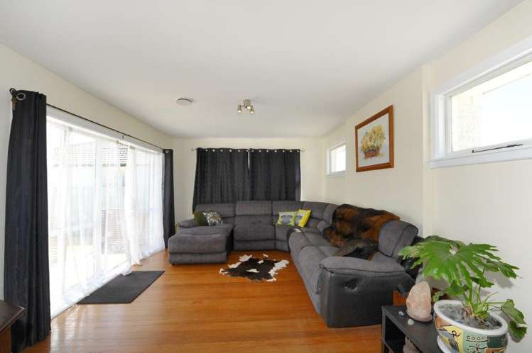 39 Dunstan Crescent Hornby_4