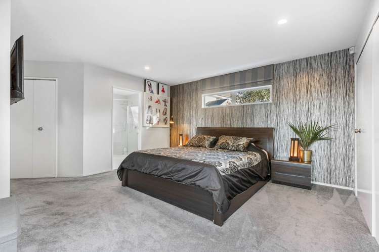 16 Windfall Grove Greenhithe_14