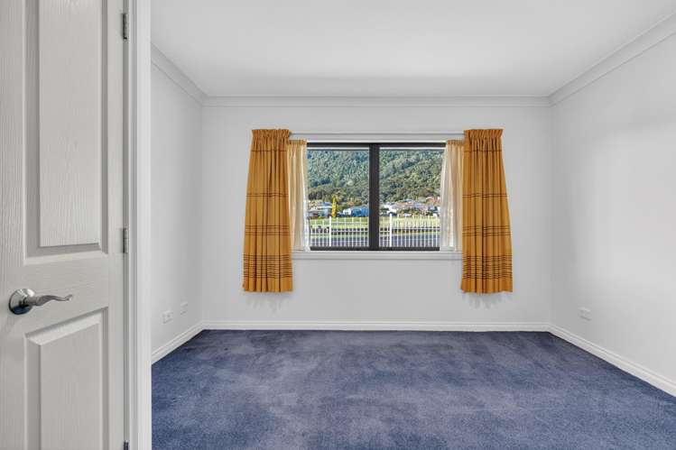 243 Whitaker Street Te Aroha_7