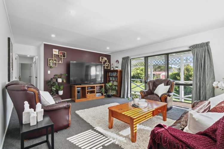 73 Meadowvale Rise Titirangi_4
