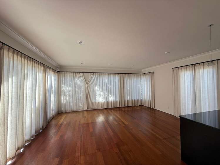 10 Villa Court Eastern Beach_2