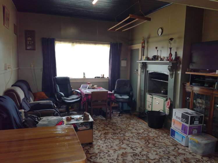 30 Railway Road Tuatapere_3