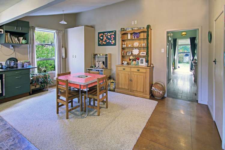 29 Clifton Avenue Carterton_13