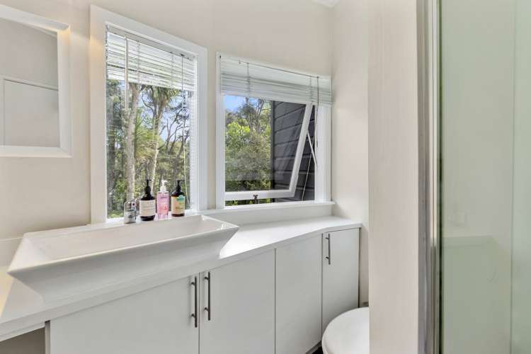 1080 Sandspit Road Sandspit_13