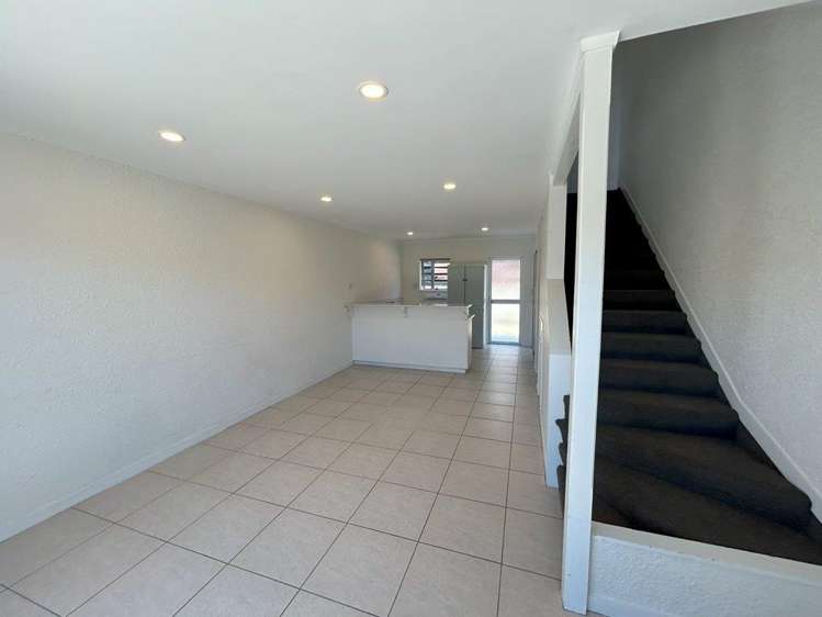 7/20 Miro Street 11229_10