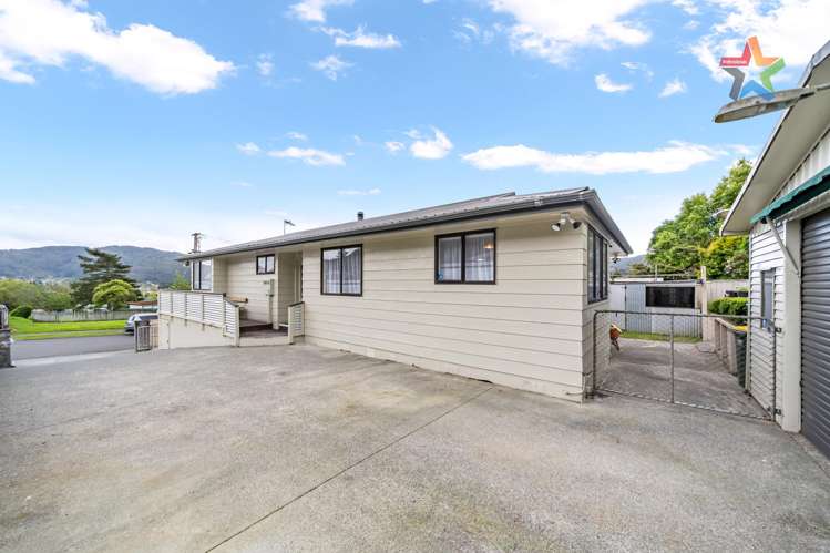 37 Castlerea Street Wainuiomata_17