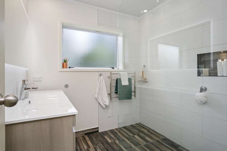 10 Rowling Place Leamington_14