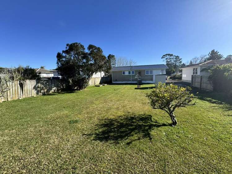 80 Riverpark Crescent 11401_13