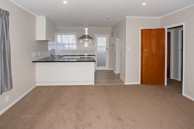 1/12a Nelson Street Papakura_3