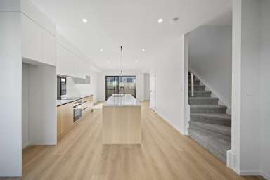 10-12 Clendon Place_2