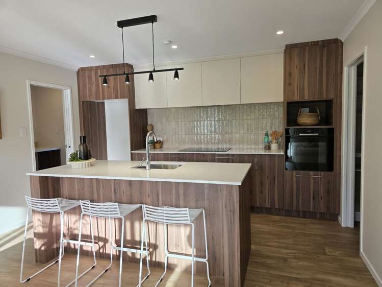 56 Ruru Crescent_4