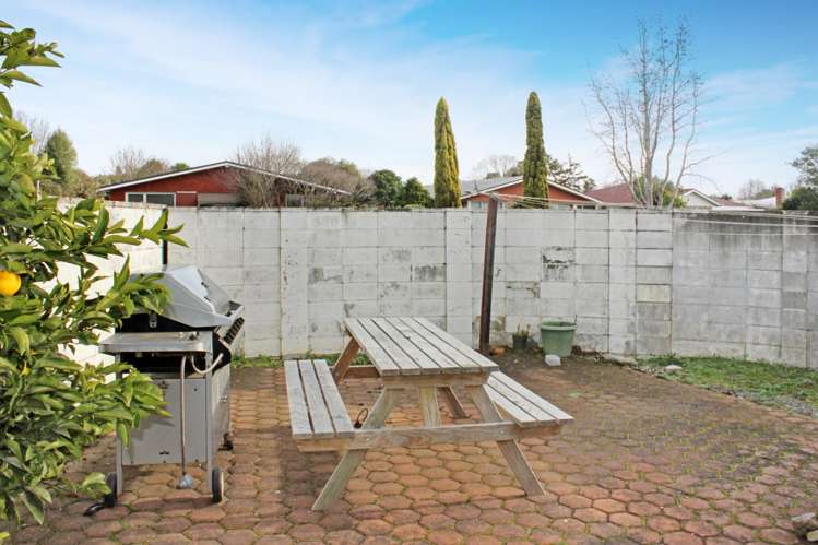 1/2 Farnham Place 1464_9