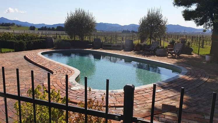 33 Corletts Road Fairhall_18