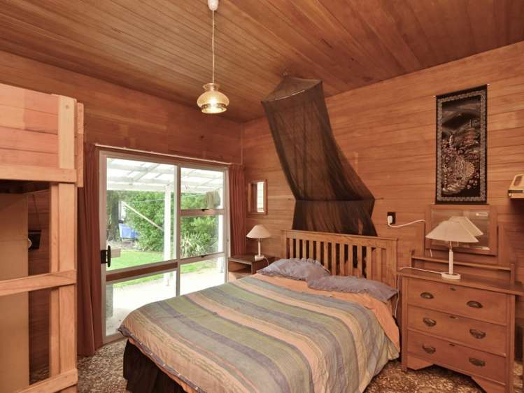 77 Pacific Drive Southbridge_4