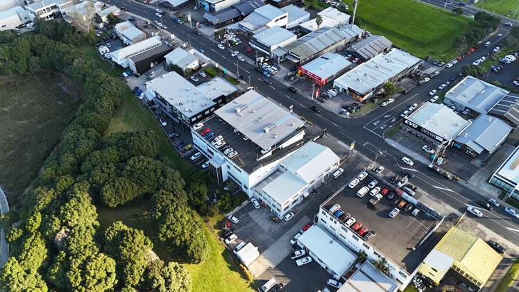 34 Barrys Point Road Takapuna_10