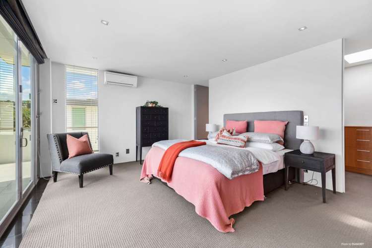 22a Beach Road Castor Bay_13