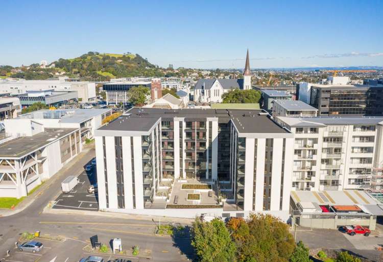 112/9 Madeira Lane Grafton_9